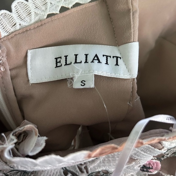 Elliatt Adelynn Lace Embroidered Floral Strapless Midi Dress Sz S - Picture 11 of 12